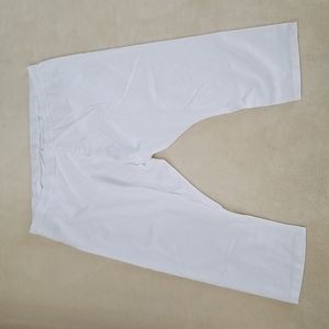 White stretch knit capris